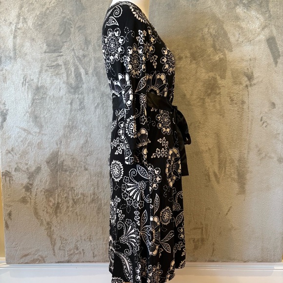 NWT Paisley Floral Monochrome Belted Stretch Dress Sz 16 - Picture 5 of 10